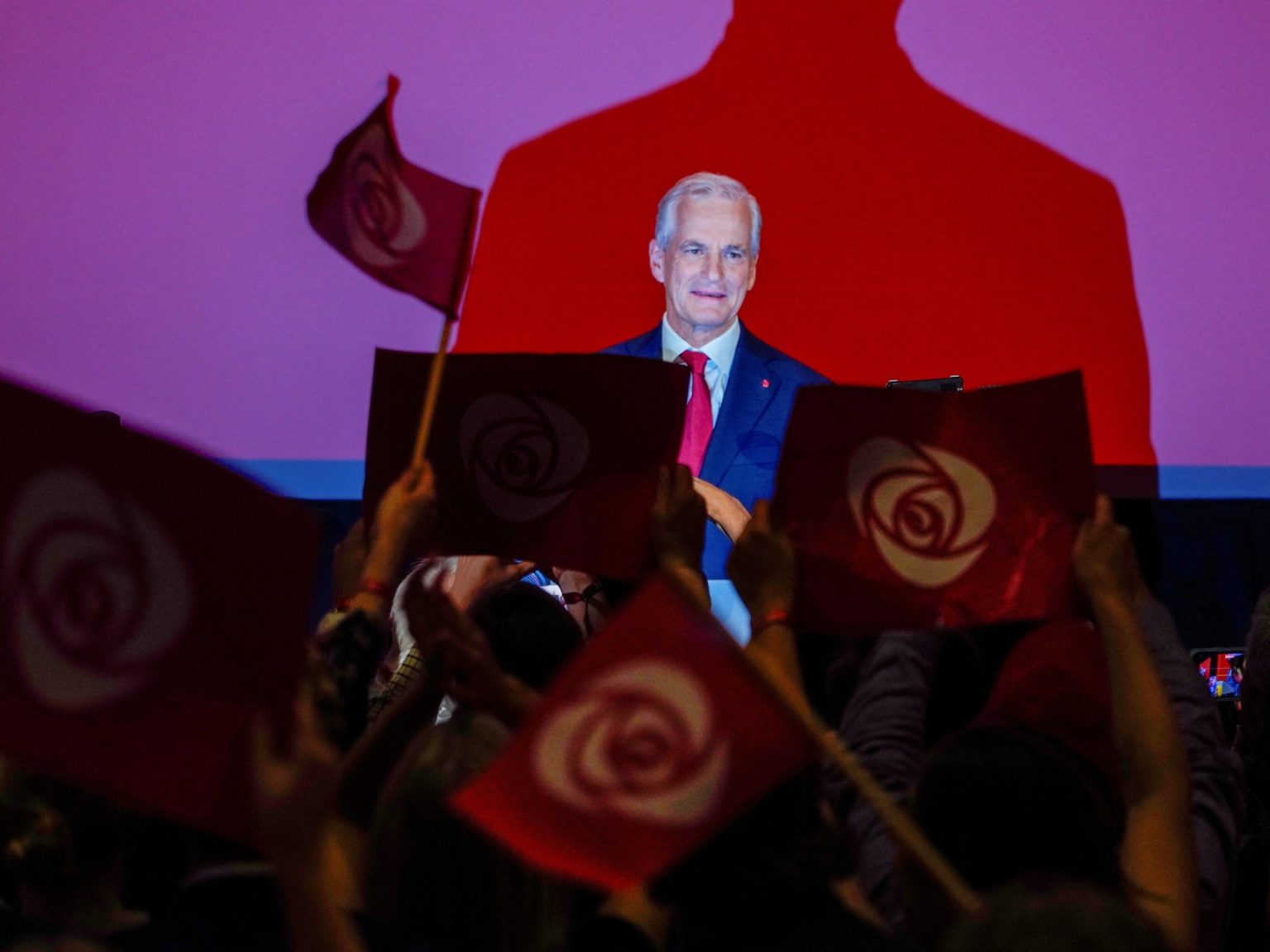 اليسار يفوز بالانتخابات التشريعية في النرويج