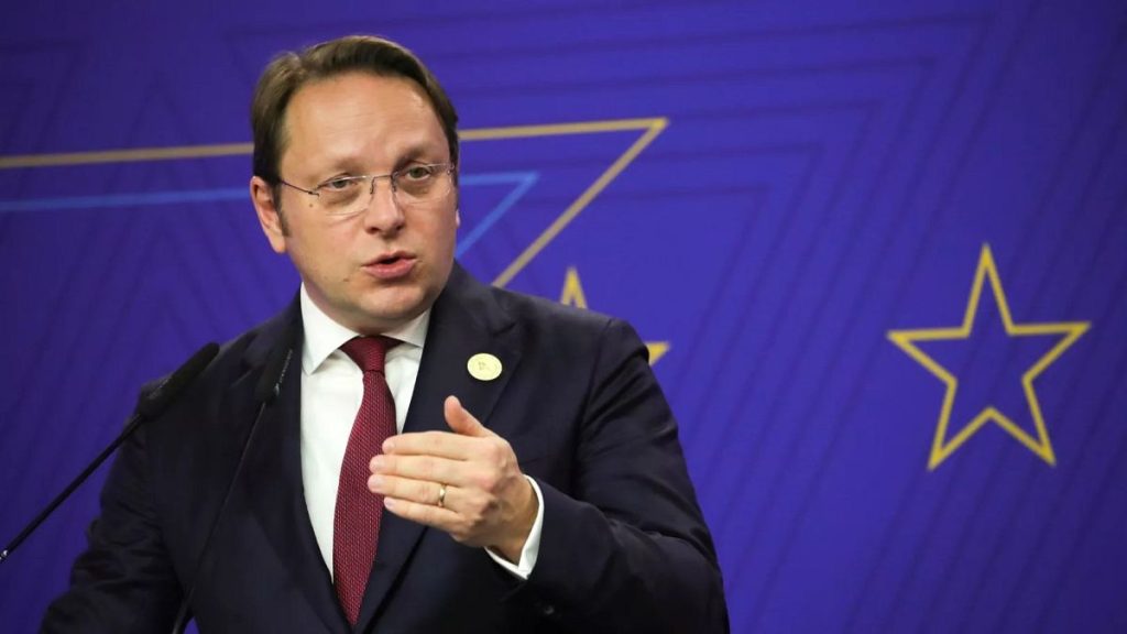 يحث خمسة وثلاثون عضوًا في البرلمان الأوروبي رئيس المفوضية الأوروبية على الضغط من أجل استقالة فارهيلي