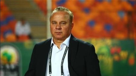 اتحاد الكرة يُفاضل بين شوقي غريب ومعتمد جمال لقيادة المنتخب الأولمبي.. أمير هشام يكشف التفاصيل