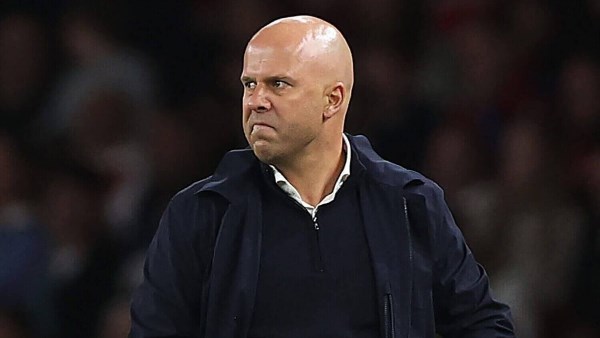 سلوت يرد على تراجع ليفربول: الإصابات حرمت الفريق من صفقات كبرى