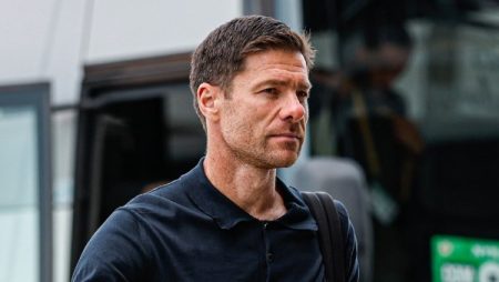 سأترككم تفكرون .. ألونسو يعلق على مستقبله مع ريال مدريد