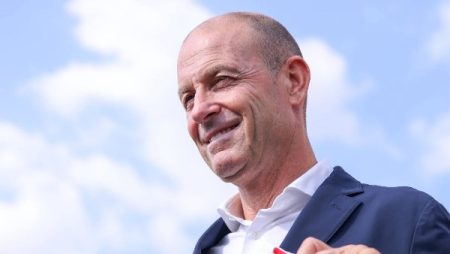 توروب: الأهلي نادٍ بحجم طموحي .. وكأس الرابطة فرصة لاكتشاف البدلاء والناشئين