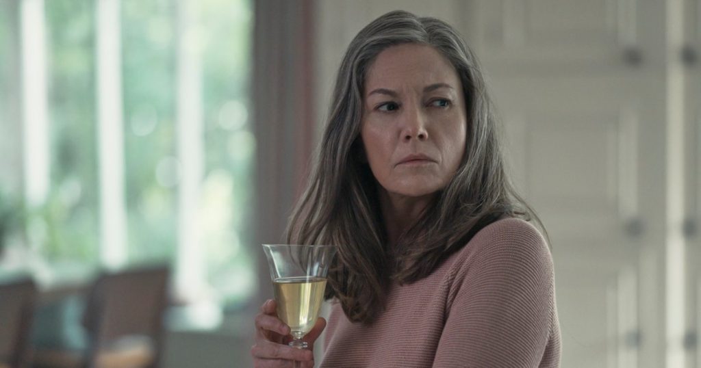 تفاصيل ديان لين كيف ألهم العثور على “الصبر والأمل” كوالدة شخصيتها “الذكرى السنوية” (حصريًا)