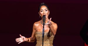 نيكول شيرزينغر تحصل على 7 تصفيق حار خلال أول ظهور لها في قاعة كارنيجي: مراجعة الحفل