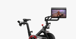 تقوم Peloton بإطلاق الأجهزة الأكبر منذ سنوات