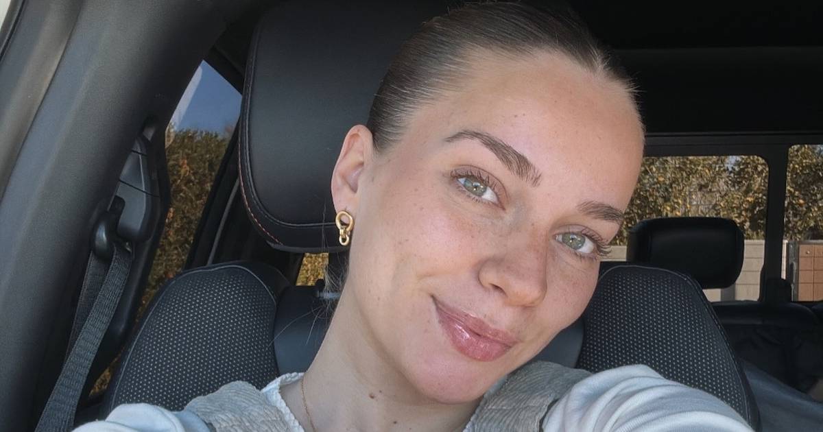 إيميلي كيسر تشارك مشاركة صريحة حول الحزن بعد إبنها تريجز Death2.jpg