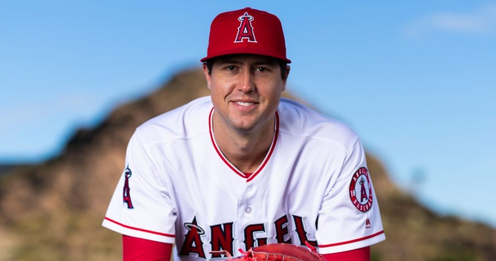 عائلة الراحل MLB Pitcher Tyler Skaggs تلوم منظمة الملائكة على وفاته بجرعة زائدة