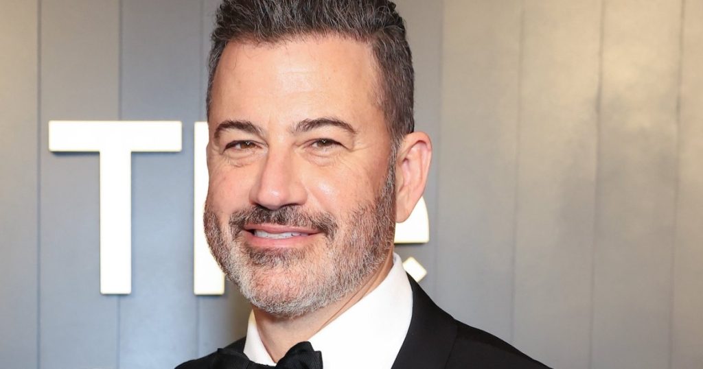 يشارك “جيمي كيميل” سبب اعتياده على “الصلاة” من أجل إلغاء برنامج ABC الحواري في وقت متأخر من الليل بعد التعليق