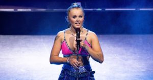 تقول Jojo Siwa Fan إنها تم طردها من الحفل على هوديي الهجوم: “أنا كذلك ، آسف جدًا”