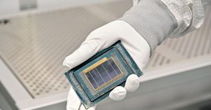 داخل شركة إنتل هيل ماري لاستعادة هيمنة الرقائق