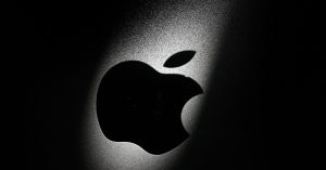 تعلن شركة Apple عن مكافأة بقيمة 2 مليون دولار أمريكي لمن يقوم باستغلال أخطر الثغرات