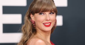 احصل على جينز تايلور سويفت الرائع بقيمة 200 دولار بسعر أقل من 30 دولارًا