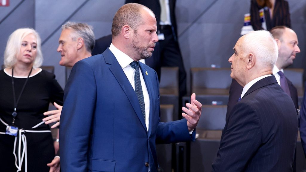 بلجيكا تقول إن الطائرات بدون طيار فوق قاعدة عسكرية ربما تكون بمثابة عملية تجسس