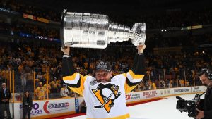 بطل كأس ستانلي يوقع صفقة تجارية ضخمة مع NHL