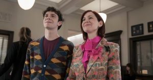 بن ليفي روس من Elsbeth يثير عصر تيدي الاستقصائي بعد استجواب صديق أمي الجديد في الموسم الثالث (حصريًا)