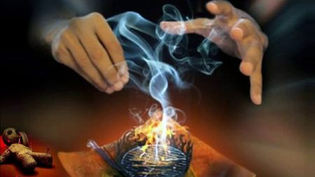 قالي عليكي سحر وهفكه .. سيدة تتهم دجالا بالاعتداء عليها بأطفيح