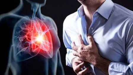 الأسماك وزيت الزيتون الأبرز.. جمال شعبان يحدد أكلات تمنع الجلطات في الشتاء