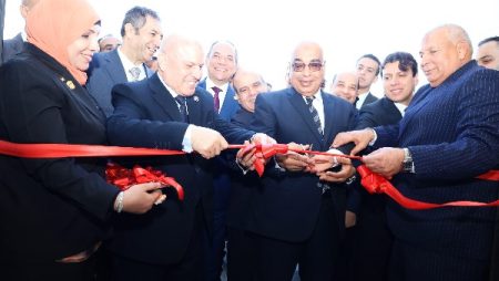 وزير العدل يفتتح مقر النيابة الإدارية في الوادي الجديد