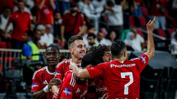 خالد طلعت: الأهلي يتحايل على لوائح فيفا بإعارة 11 لاعبا