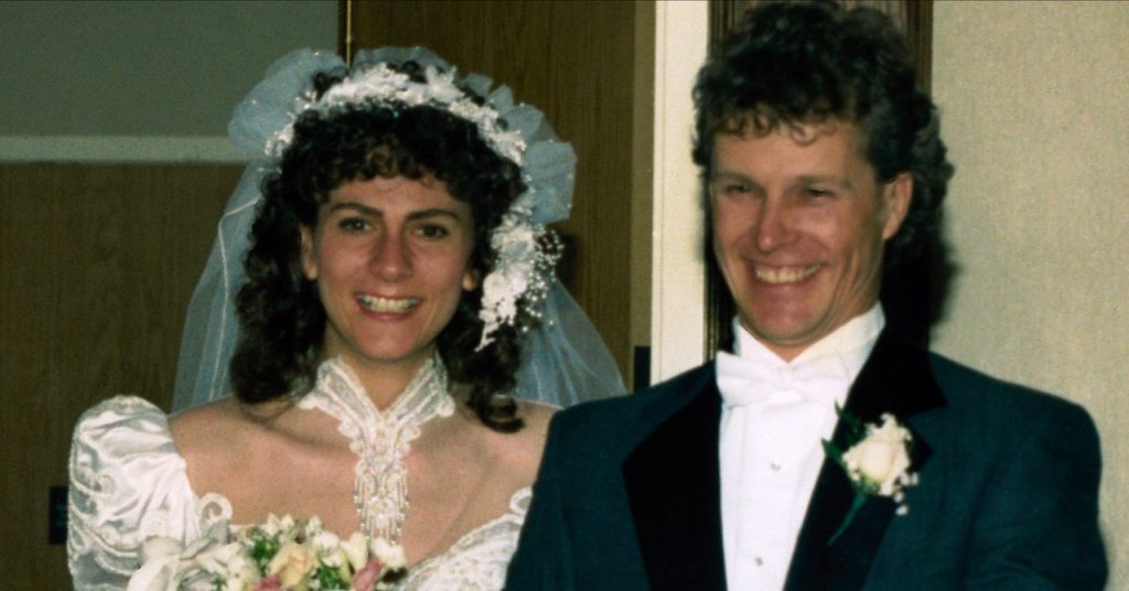 العرض الأول: مستند الجريمة الحقيقية الجديد على Netflix يغوص في اختفاء الأم الغامض