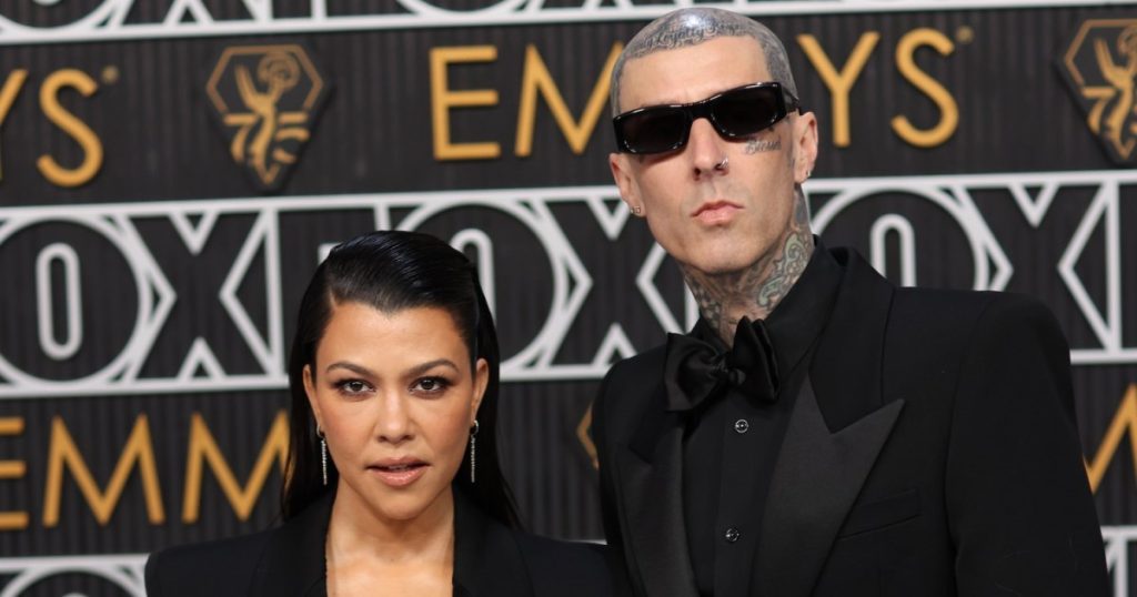 كورتني كارداشيان تدافع عن خبير الأبوة والأمومة “المثير للجدل” بشأن “كارداشيانز” وابن روكي يظهر بشكل نادر