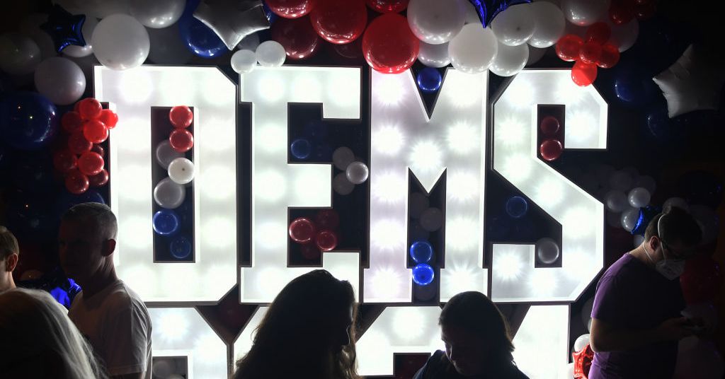 لقد مر عام منذ انتخاب ترامب. الديمقراطيون ما زالوا لا يحصلون على الإنترنت