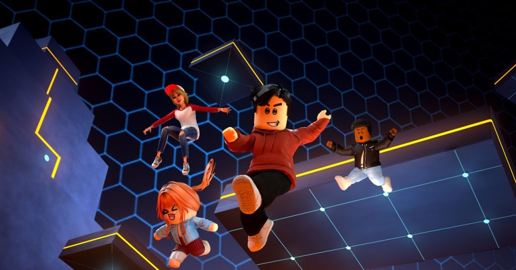 قام بمطاردة السائسين المزعومين في لعبة Roblox. ثم قامت الشركة بحظره