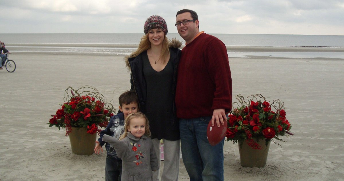 جاك كوربيت لينش وسارة كوربيت لينش ومولي مارتنز كوربيت وجيسون كوربيت في فيلم زواج أمريكي مميت