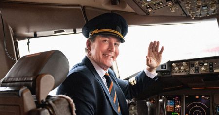 المطارات وشركات الطيران تزحف للخروج من الإغلاق