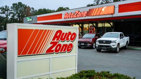 تخطط AutoZone لمواصلة التوسع في المتجر على الرغم من ضغوط التكلفة المتزايدة