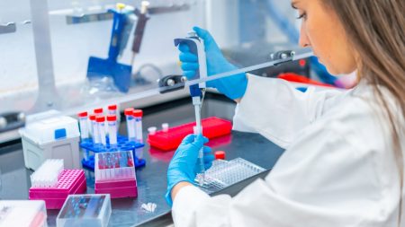 يوفر عقار إيلي ليلي نتائج قوية في فقدان الوزن وتخفيف آلام التهاب المفاصل