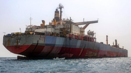 تصعيد فنزويلي–أمريكي بعد احتجاز ناقلة نفط… وكولومبيا تدخل على الخط وتلوّح بخيارات دبلوماسية