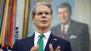 يقول بيسنت إن المبالغ المستردة من الضرائب الكبيرة ستأتي من قانون One Big Beautiful Bill Act في العام المقبل