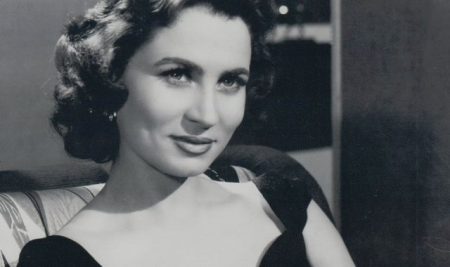 في ذكرى رحيل زهرة العلا.. 120 فيلمًا صنعت تاريخًا لا يُنسى من «رد قلبي» إلى «دعاء الكروان»