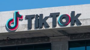 TikTok توقع اتفاقيات لتشكيل مشروع مشترك أمريكي جديد بعد نزاع دام سنوات