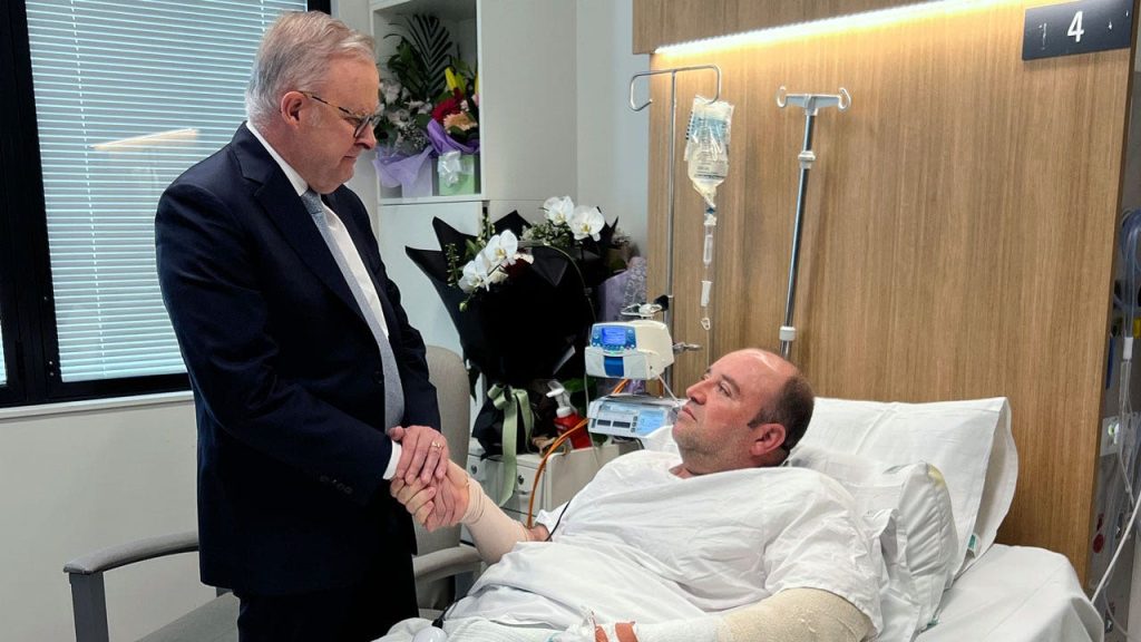 رئيس الوزراء الأسترالي ألبانيز يعلن عن جائزة الشجاعة لأبطال هجوم الحانوكا