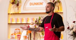 “الحياة السرية لزوجات المورمون” النجم تشيس مكوورتر يسخر من اعتقال وثيقة الهوية الوحيدة عن طريق ركوب الحافلة بدلاً من ذلك