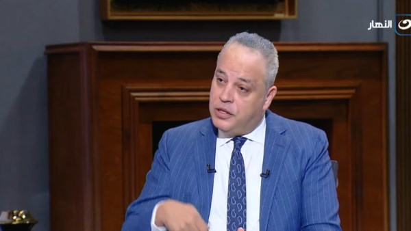 كلمتين بس | تامر عبد المنعم يكشف معلومة مثيرة تخص عادل إمام