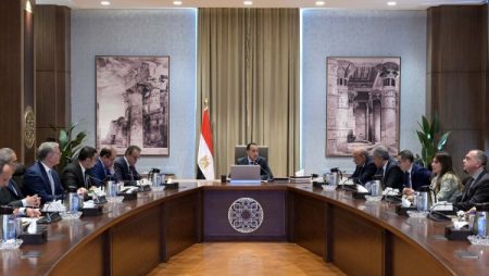 الحكومة تستعد لإطلاق حزمة من التيسيرات والسياسات لزيادة الاستثمارات