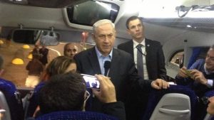 رحلة مشبوهة أم دبلوماسية؟ نتنياهو يرفض وجود الصحفيين في طائرته خلال زيارته إلى فلوريدا