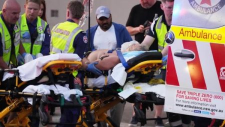 مقتل 10 أشخاص في إطلاق نار استهدف احتفالا يهوديا بعيد الحانوكا في سيدني