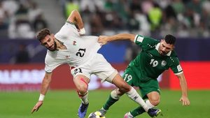 بعد العودة لـ var .. الحكم يرفض احتساب ركلة جزاء لـ سوريا أمام فلسطين