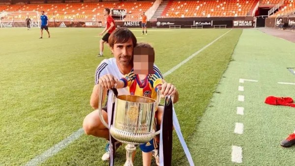 حادث غرق مآساوي.. مصرع مدرب فالنسيا و3 من أبنائه بـ أندونيسيا