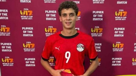 تطور جديد.. انفراجة فى ملف انتقال موهبة الأهلي إلى برشلونة