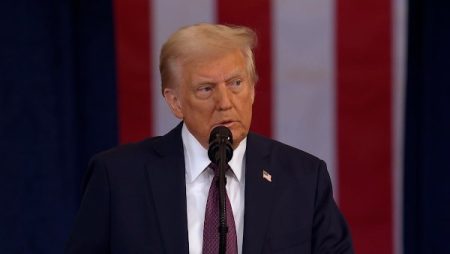 ترامب: الإدارة الأمريكية تبحث إذا كانت إسرائيل انتهكت وقف إطلاق النار