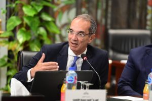 وزير الاتصالات: تحفيز الشركات العالمية لزيادة الاستثمارات والتوسع بمصر