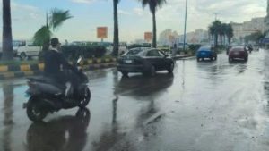 الأرصاد تحذر: أمطار مُتواصلة وبرودة الصباح تضرب الشمال والوجه البحري