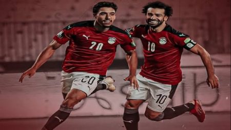 «التابعي»: «مرموش» غير مُؤثر مع منتخب مصر.. ومحمد صلاح هو حسام حسن داخل الملعب