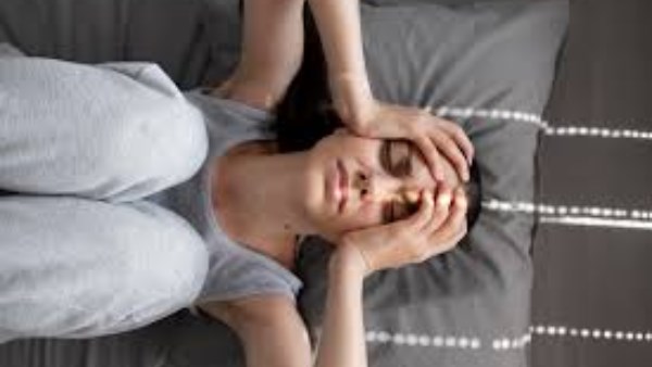 لماذا قد تحدث أول نوبة تشنج في عمر 34 بدون تاريخ مرضي؟