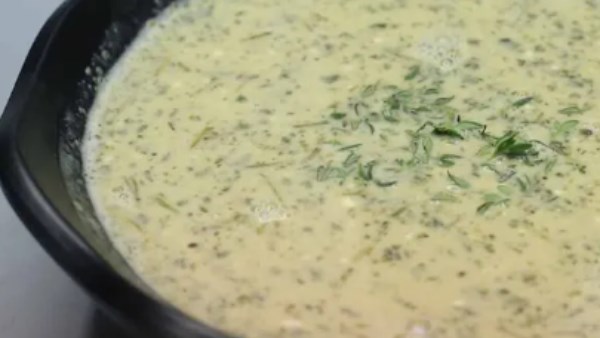 طريقة عمل شوربة ثوم… جديدة وغير تقليدية